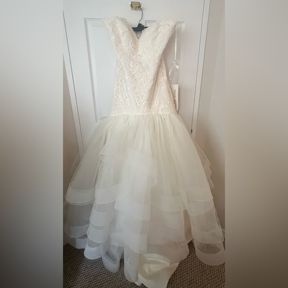 Stunning New Lazaro Tara Keely 2400 Gown - Bridal Sz 12 - M (US 8) - Picture 10 of 10